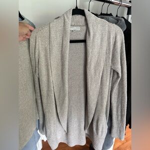 EUC Barefoot Dreams grey sweater size XS/S